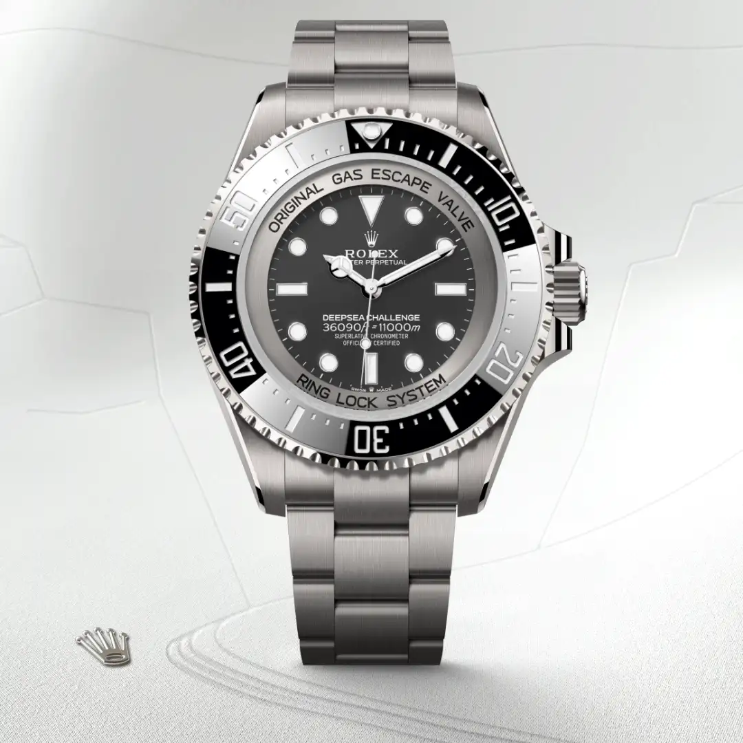 Deepsea Challenge in , m126067-0002 - Royal de Versailles