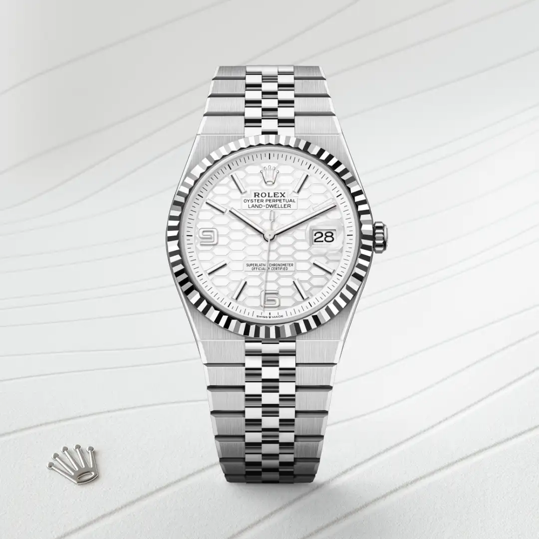 Land-Dweller 40 in , m127334-0001 - Royal de Versailles
