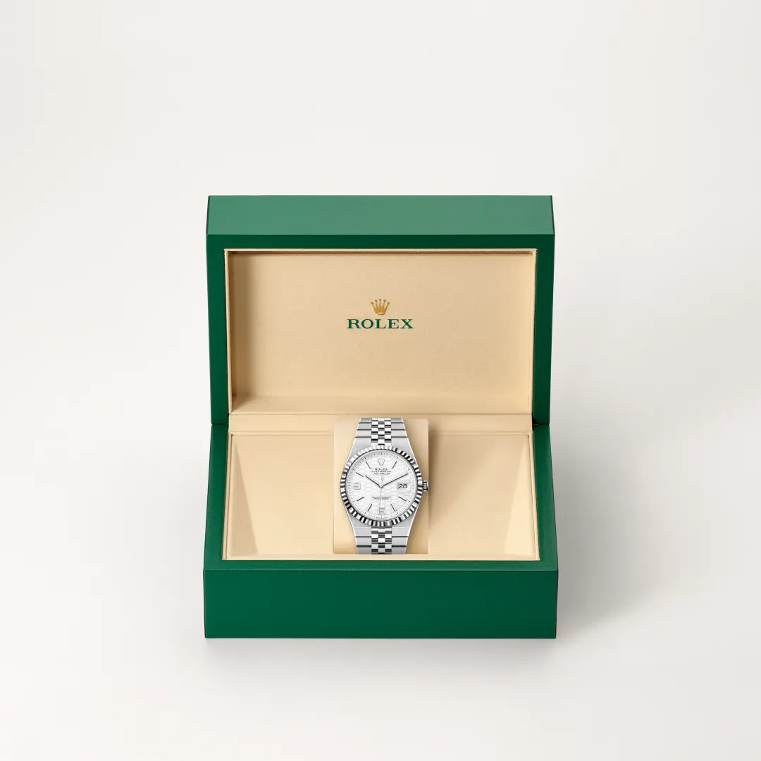 Land-Dweller 40 in , m127334-0001 - Royal de Versailles