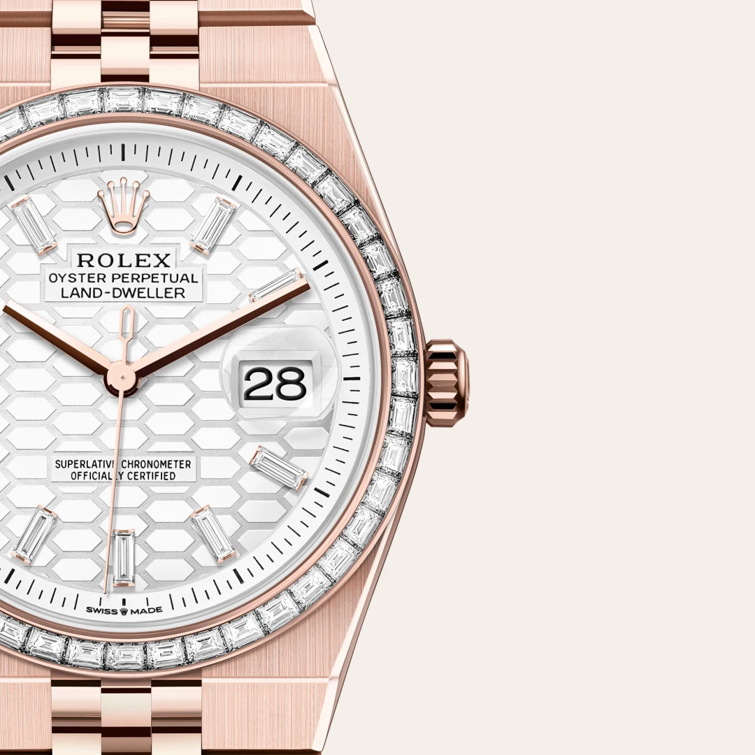 Land-Dweller 36 in , m127285tbr-0002 - Royal de Versailles