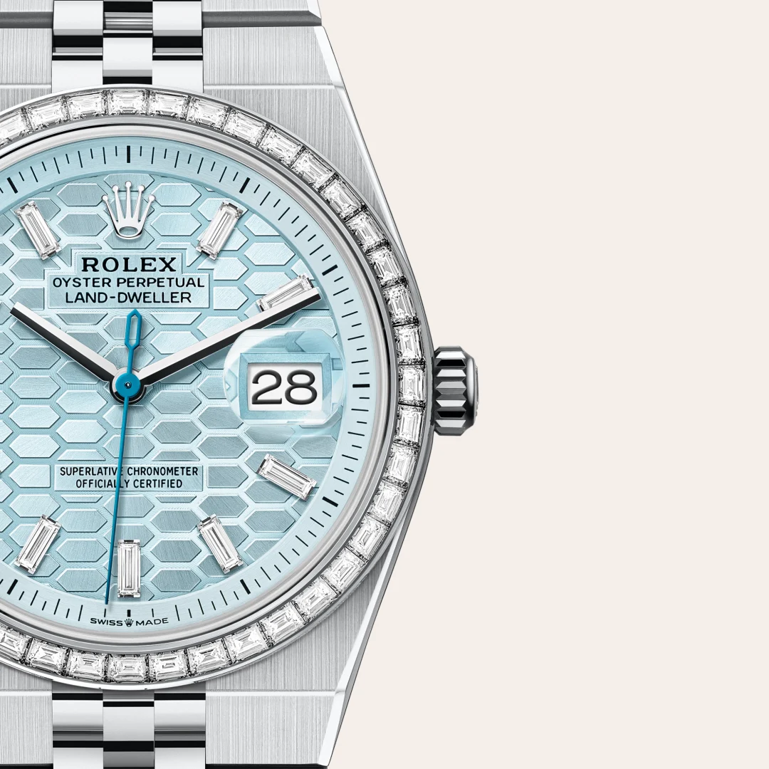 Land-Dweller 36 in , m127286tbr-0001 - Royal de Versailles