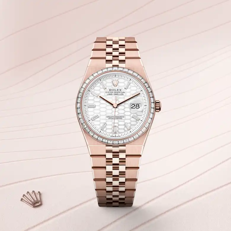 Land-Dweller 36 in , m127285tbr-0002 - Royal de Versailles