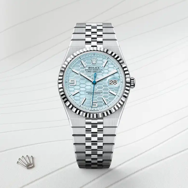 Land-Dweller 40 in , m127336-0001 - Royal de Versailles