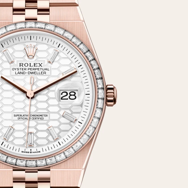 Land-Dweller 36 in , m127285tbr-0002 - Royal de Versailles
