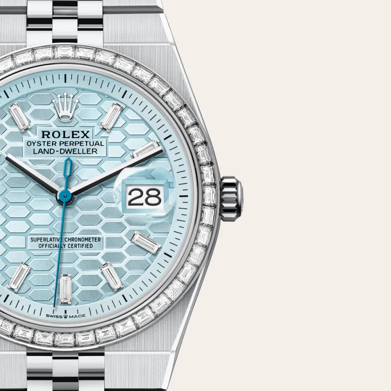 Land-Dweller 36 in , m127286tbr-0001 - Royal de Versailles
