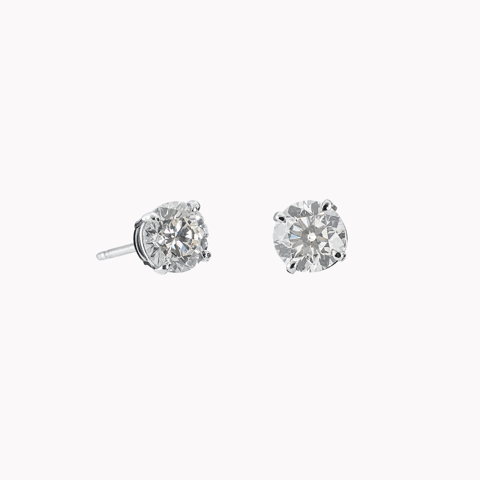 18kt White Gold Diamond Ring